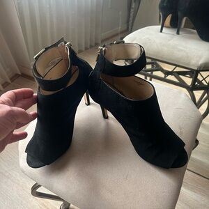 Adrienne Vittadini Black Ankle Strap Heels
